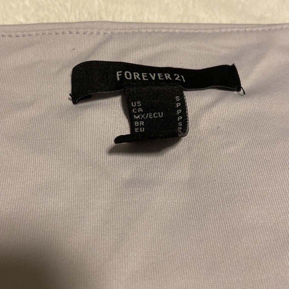 Cropped long sleeve top - Picture 2 of 2